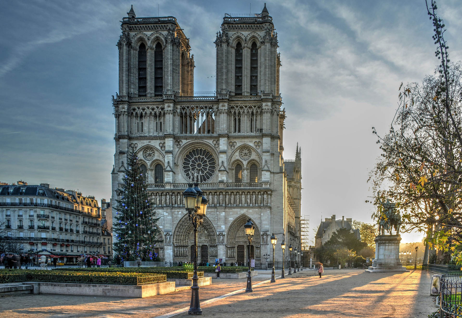 Paris Landmarks - Context Travel
